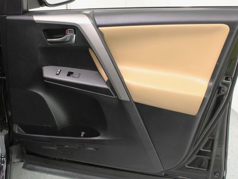 Used 2017 Toyota RAV4 XLE FWD image 49