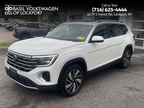 Used 2024 Volkswagen Atlas SEL AWD/4WD image 1