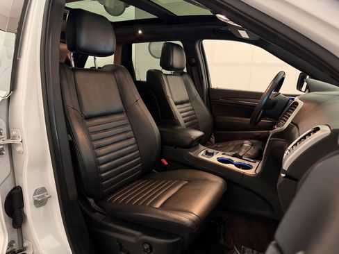 Used 2018 Jeep Grand Cherokee Limited AWD/4WD image 29