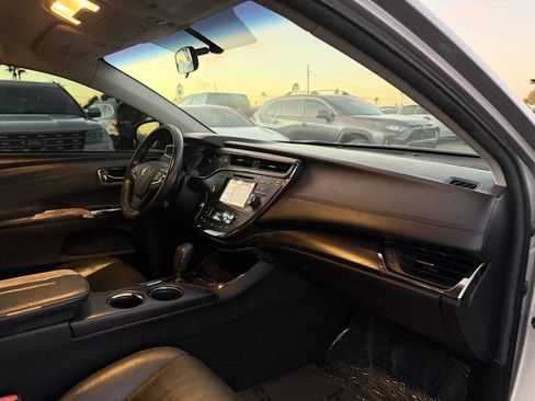 Used 2016 Toyota Avalon XLE image 26
