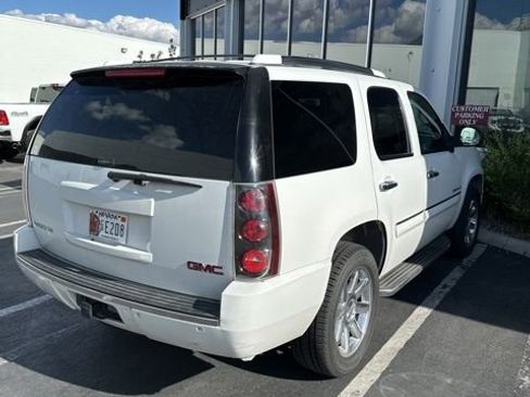 Used 2007 GMC Yukon Denali AWD/4WD image 5