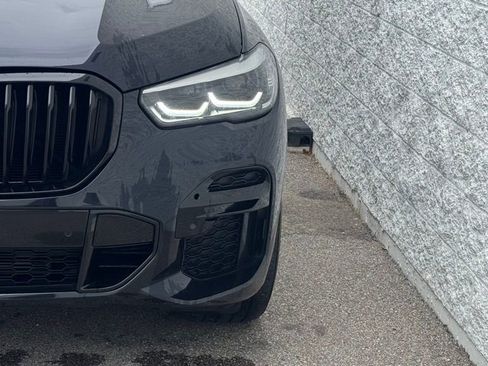 Used 2022 BMW X5 xDrive40i w/ M Sport Package AWD/4WD image 5