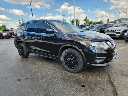 Used 2019 Nissan Rogue S image 6