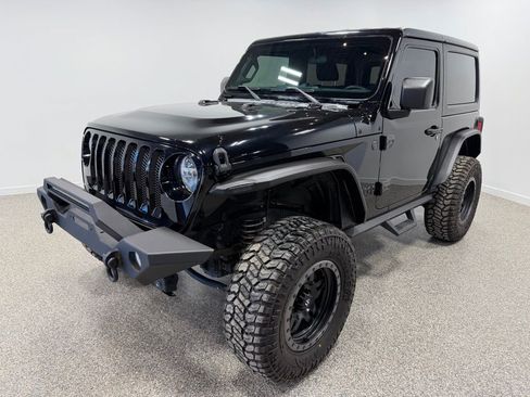 Used 2022 Jeep Wrangler Sport image 2