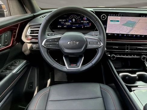 Used 2026 Chevrolet Traverse Z71 w/ Driver Confidence Package image 8