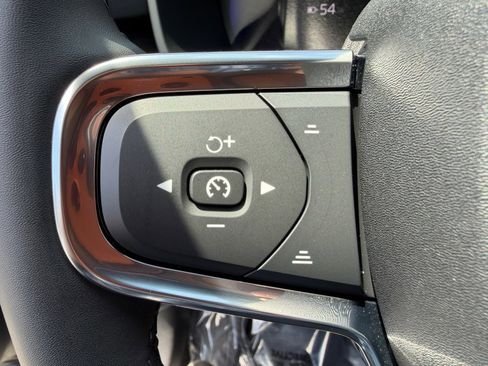 Used 2023 Volvo C40 Recharge Core AWD/4WD image 14