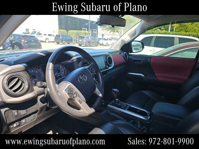 Used 2020 Toyota Tacoma SR5 RWD image 4