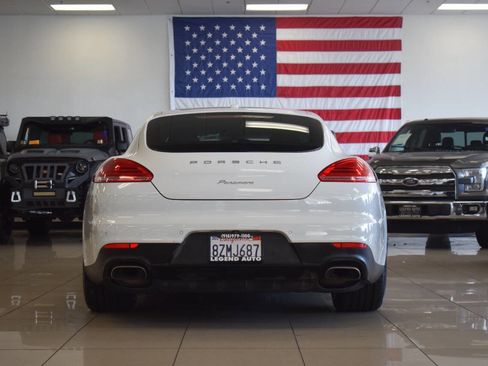 Used 2014 Porsche Panamera 4 image 22