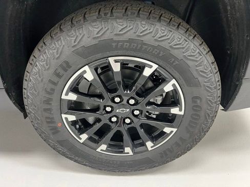 New 2026 Chevrolet Traverse Z71 w/ Enhanced Driving Package AWD/4WD image 5