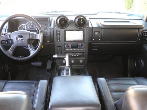 Used 2005 HUMMER H2 w/ Preferred Equipment Group image 23