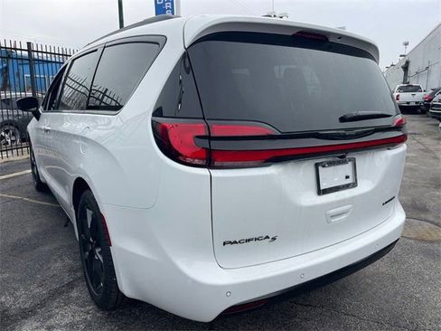 New 2026 Chrysler Pacifica Limited w/ S Appearance Package FWD image 25