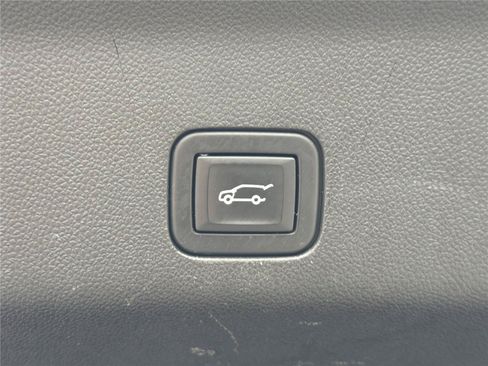 Used 2021 GMC Yukon SLT w/ SLT Luxury Plus Package AWD/4WD image 31