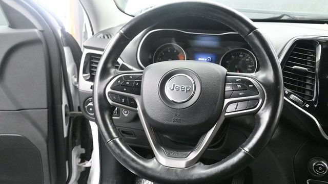 Used 2019 Jeep Cherokee Limited w/ Trailer Tow Group AWD/4WD image 16
