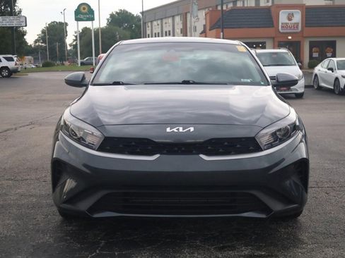 Used 2022 Kia Forte LXS FWD image 3