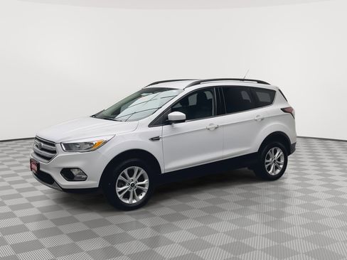 Used 2018 Ford Escape SE w/ SE Sync 3 Package image 32