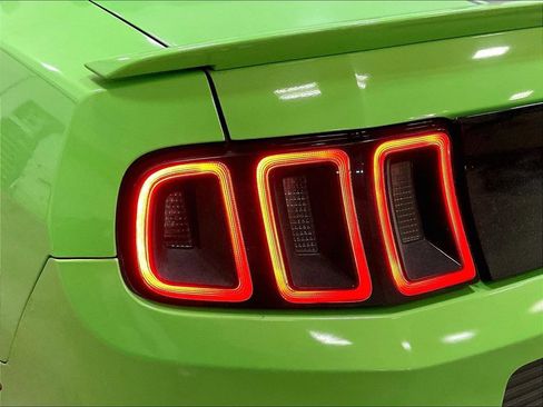 Used 2013 Ford Mustang GT RWD image 26