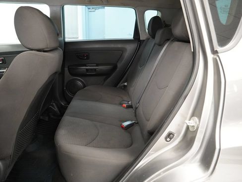 Used 2013 Kia Soul FWD image 24