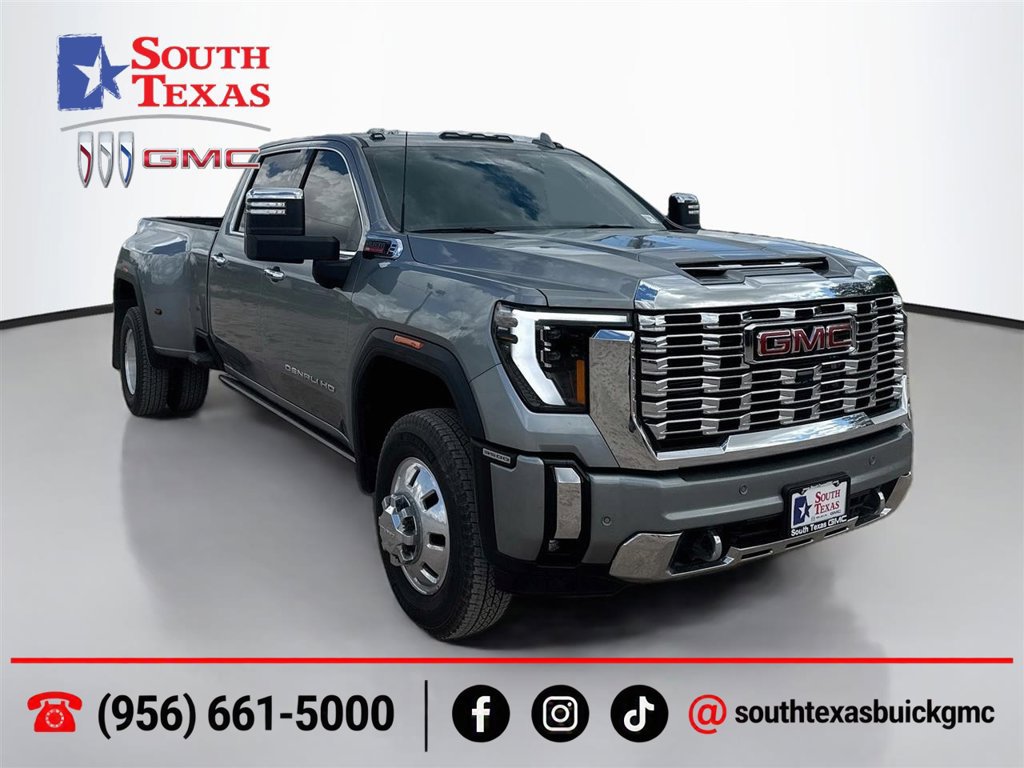 Used 2025 GMC Sierra 3500 Denali w/ Denali Reserve Package AWD/4WD image 1
