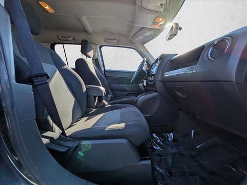 Used 2016 Jeep Patriot Sport w/ Power Value Group image 18