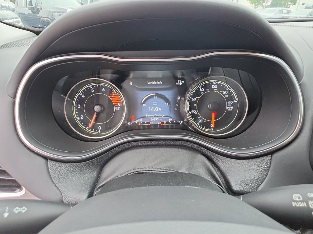 Used 2019 Jeep Cherokee Overland FWD image 18