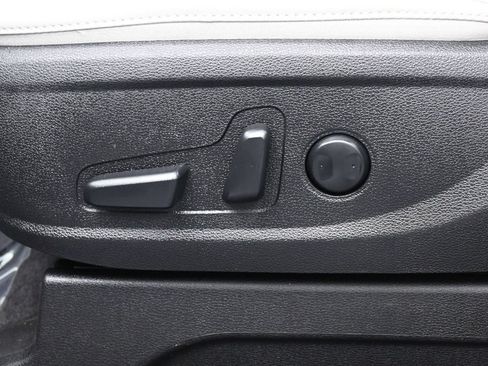 Used 2025 Kia Telluride S FWD image 12