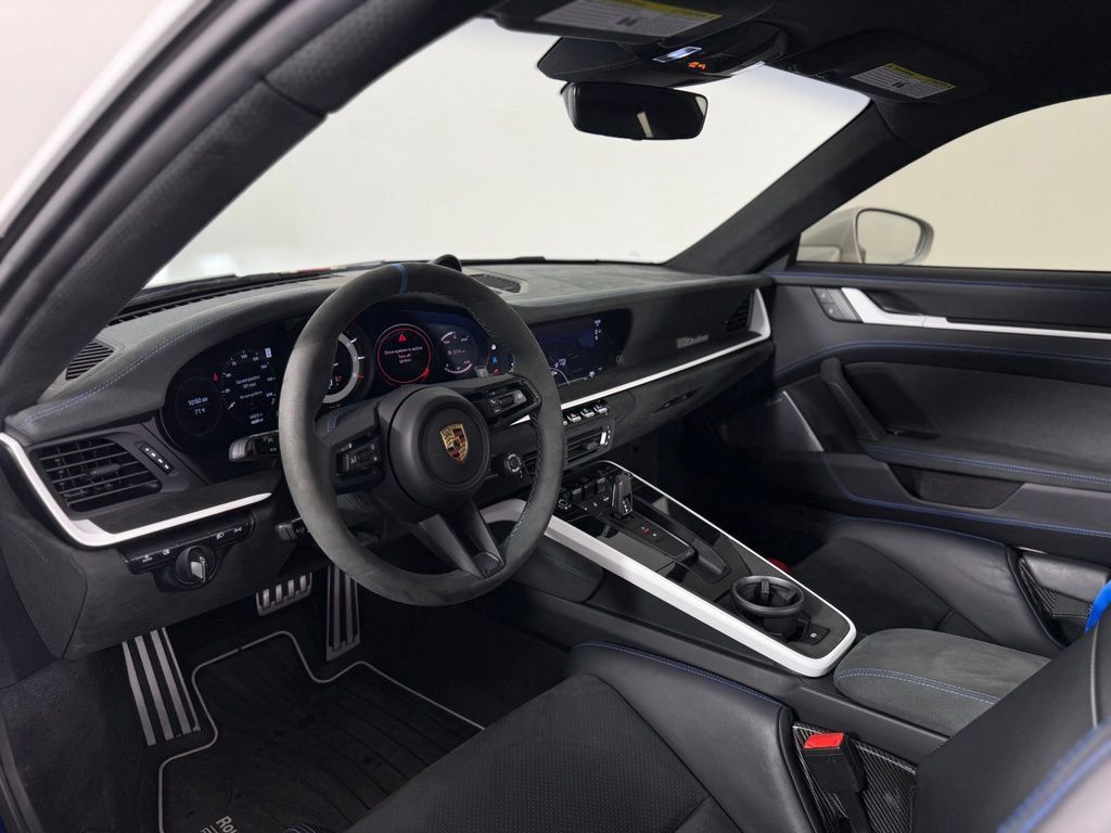 Used 2024 Porsche 911 Dakar AWD/4WD image 4