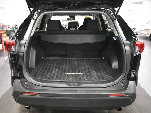 Used 2019 Toyota RAV4 LE w/ All Weather Liner Package AWD/4WD image 21