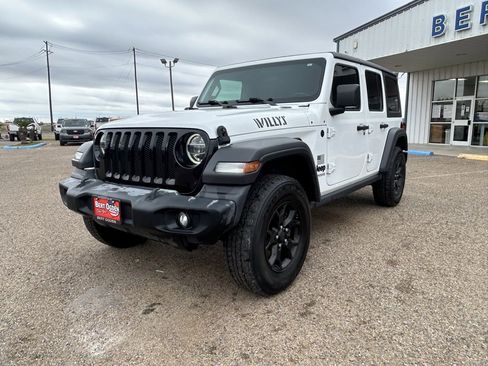 Used 2020 Jeep Wrangler Unlimited Willys image 3