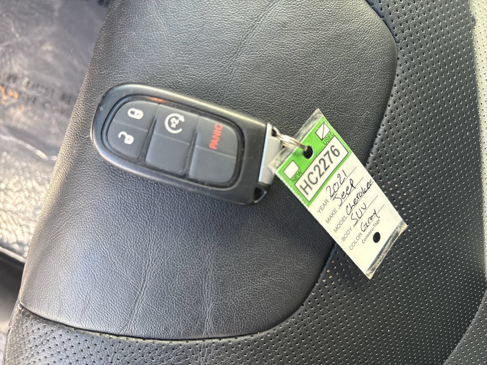 Used 2021 Jeep Cherokee Latitude Lux FWD image 29