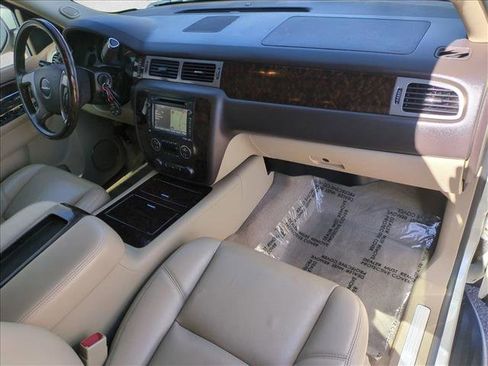 Used 2014 GMC Yukon Denali image 26