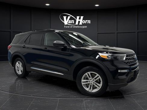 Used 2023 Ford Explorer XLT image 39