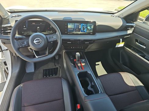 New 2026 Nissan Kicks SR image 4