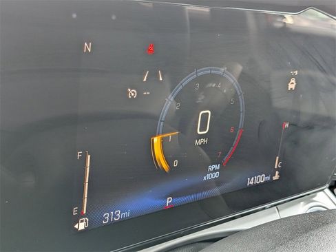 Used 2025 Chevrolet Trax LT w/ LT Convenience Package image 16