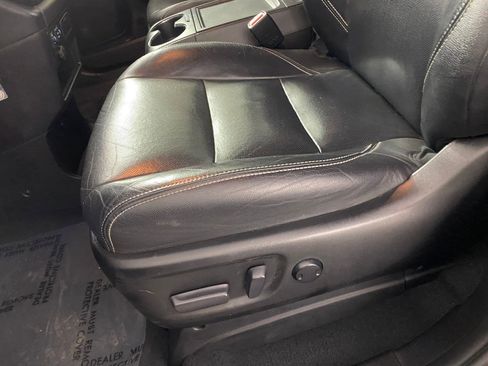 Used 2019 Toyota Sienna SE image 12