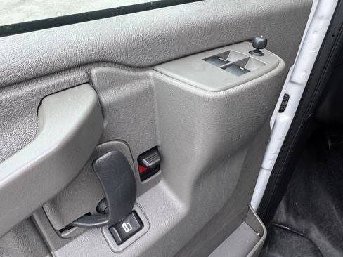 Used 2024 Chevrolet Express 2500 w/ Driver Convenience Package image 14