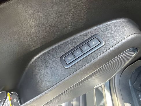 Used 2019 Chevrolet Tahoe Premier w/ Premier Plus Edition AWD/4WD image 11