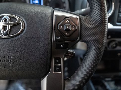 Used 2018 Toyota Tacoma SR5 image 26