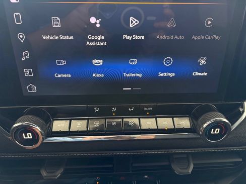 Used 2023 Chevrolet Colorado LT w/ LT Convenience Package RWD image 9