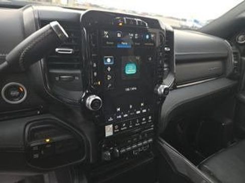 Used 2024 RAM 2500 Limited image 18