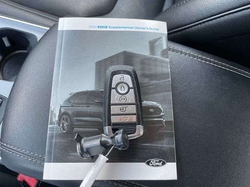 Used 2021 Ford Edge Titanium AWD/4WD image 39