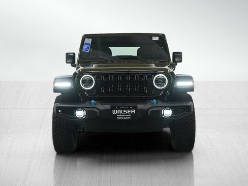 Used 2024 Jeep Wrangler Unlimited AWD/4WD image 8