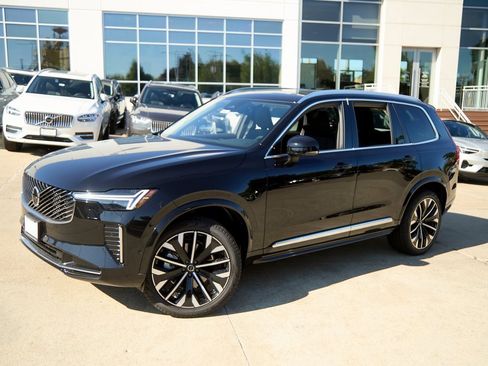 New 2026 Volvo XC90 B6 Plus w/ Protection Package Premier image 3