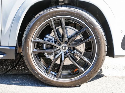 New 2026 Mercedes-Benz GLS 450 4MATIC image 9