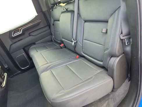 Used 2022 Chevrolet Silverado 1500 LT Trail Boss w/ Convenience Package II AWD/4WD image 13