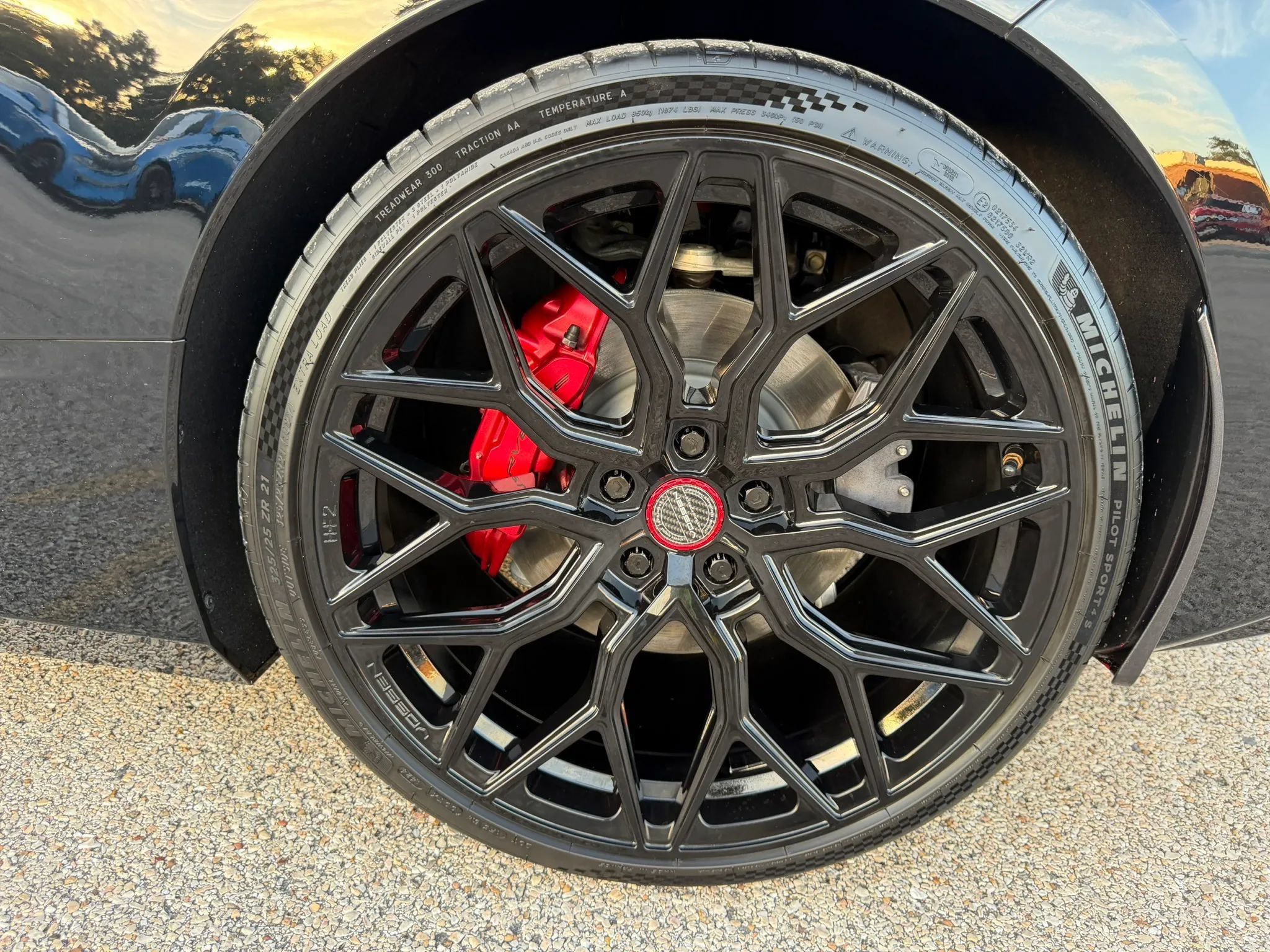 Used 2020 Chevrolet Corvette Stingray Preferred Cpe w/ 2LT Preferred Equipment Group RWD image 17