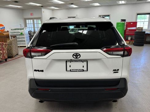 Used 2025 Toyota RAV4 XLE AWD/4WD image 27