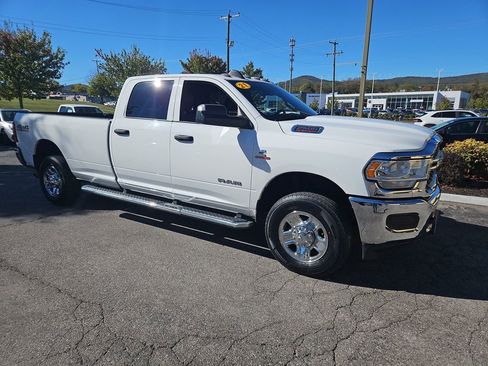 Used 2021 RAM 2500 Tradesman w/ Chrome Appearance Group image 8