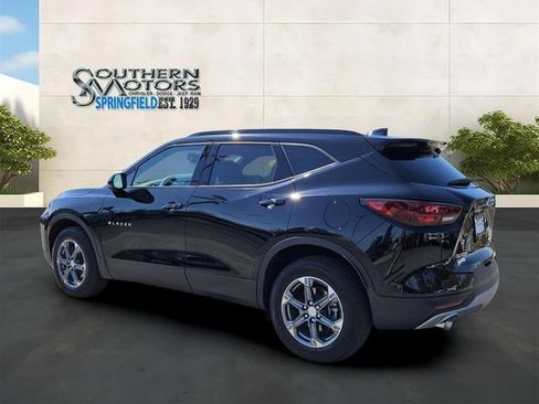 Used 2024 Chevrolet Blazer LT w/ Convenience Package FWD image 3