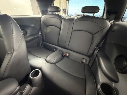 Used 2015 MINI Cooper 2-Door Hardtop image 27