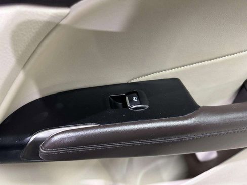 Used 2019 Lincoln MKC Select w/ Select Plus Package image 56